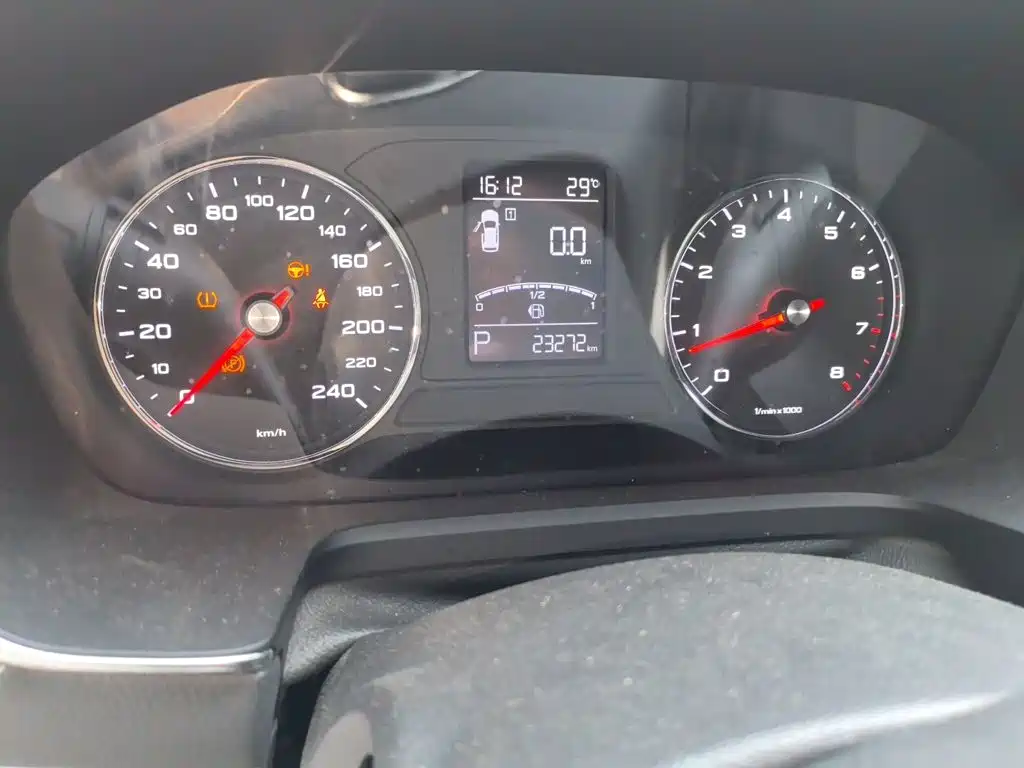 Roewe RX5 — миниатюра 5