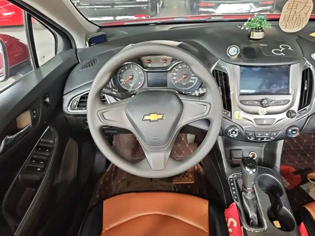 Chevrolet Cruze — миниатюра 11