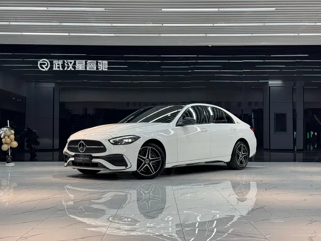 Mercedes-Benz C-Class — миниатюра 2