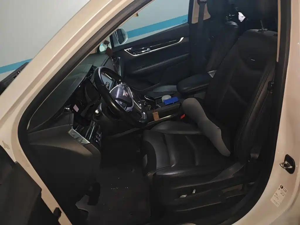 Cadillac XT5 — миниатюра 8