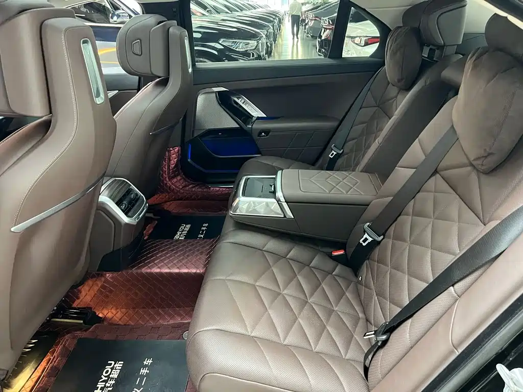BMW 7 Series 7 2023 735Li M Sport