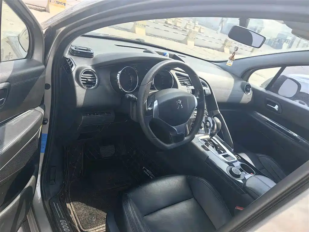 Peugeot 3008 2015 1.6THP AT