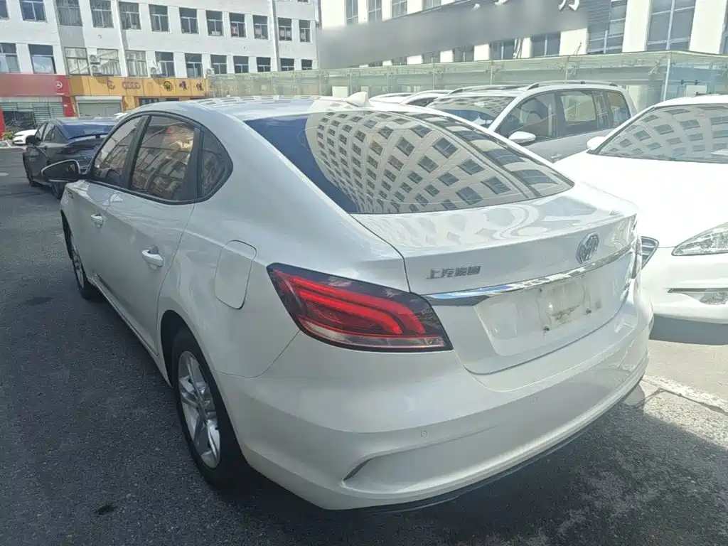 MG MG6 — миниатюра 5