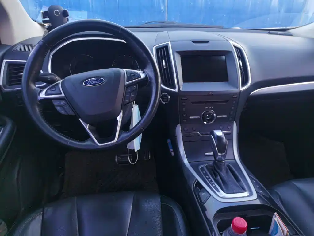 Ford Edge — миниатюра 5