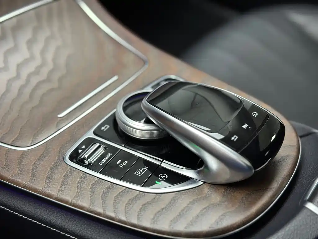 Mercedes-Benz E-Class — миниатюра 20