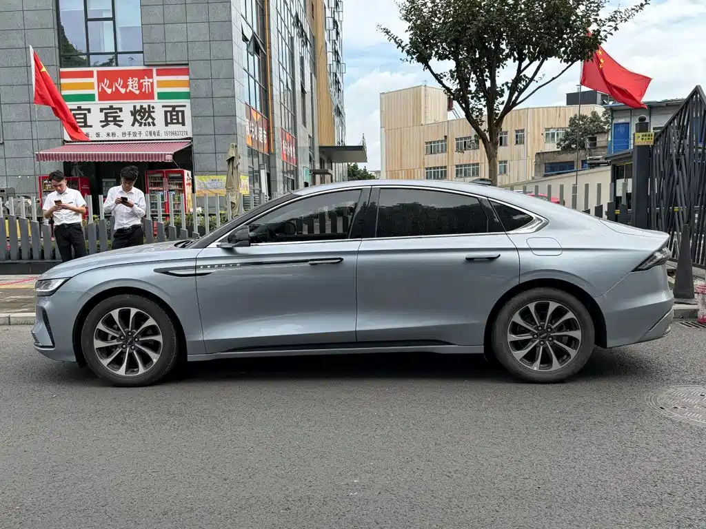 Lincoln Z — миниатюра 3