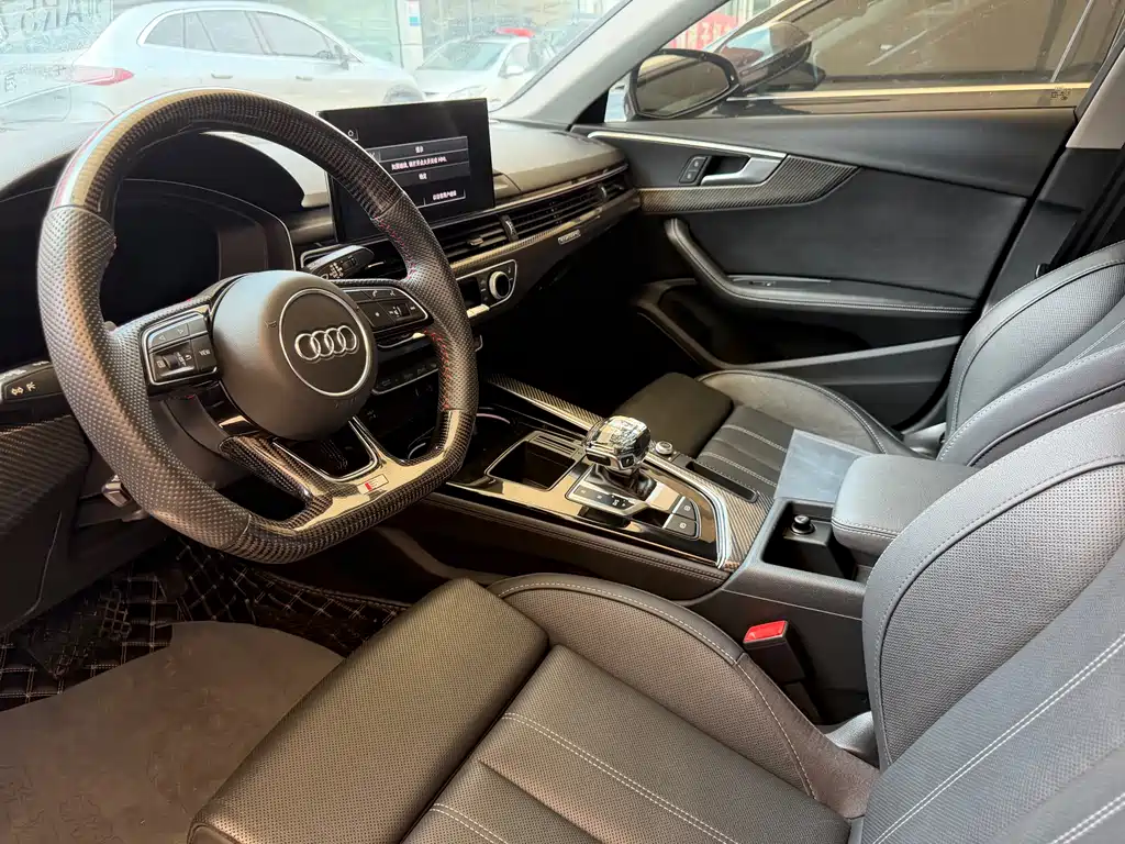 Audi A4L 2023 40 TFSI quattro Luxury