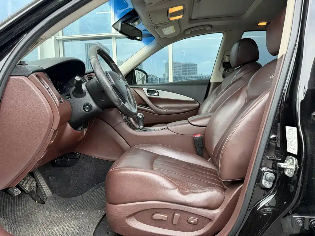 Infiniti QX50 (Import) — миниатюра 6