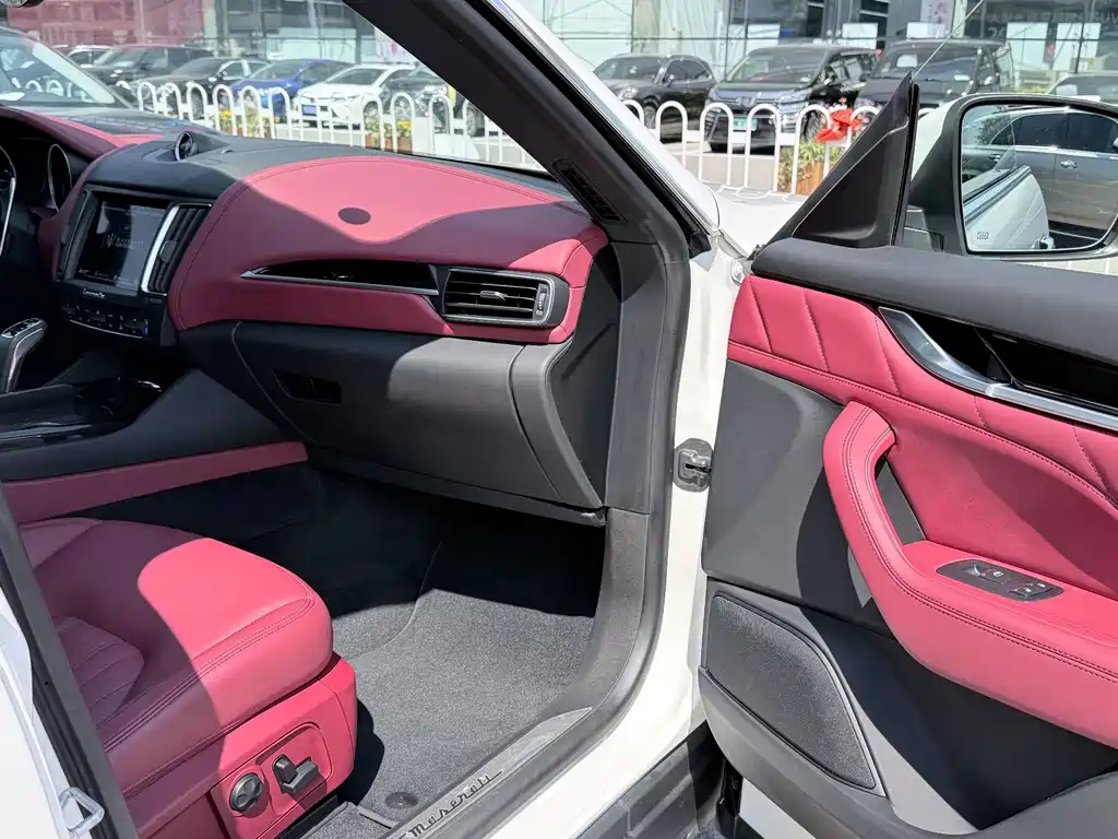 Maserati Levante — миниатюра 14