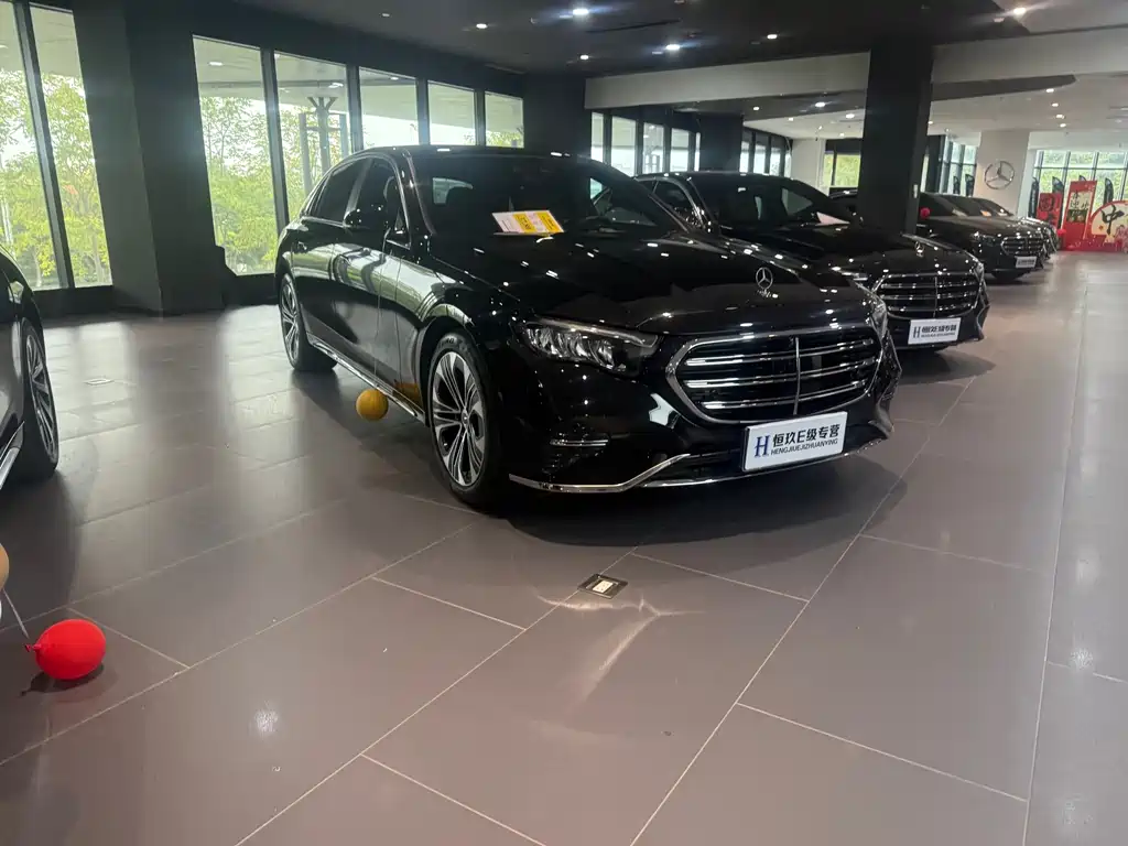 Mercedes-Benz E-Class — миниатюра 3