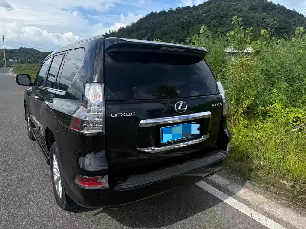 Lexus GX — миниатюра 2