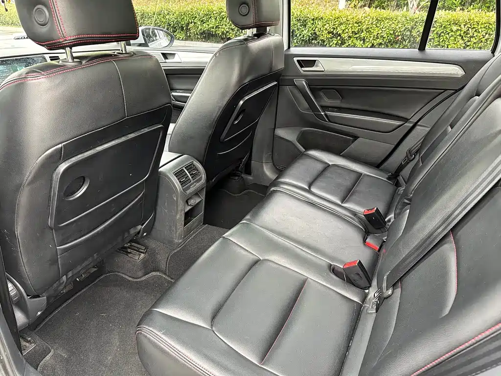 Volkswagen Golf Sportsvan — миниатюра 10