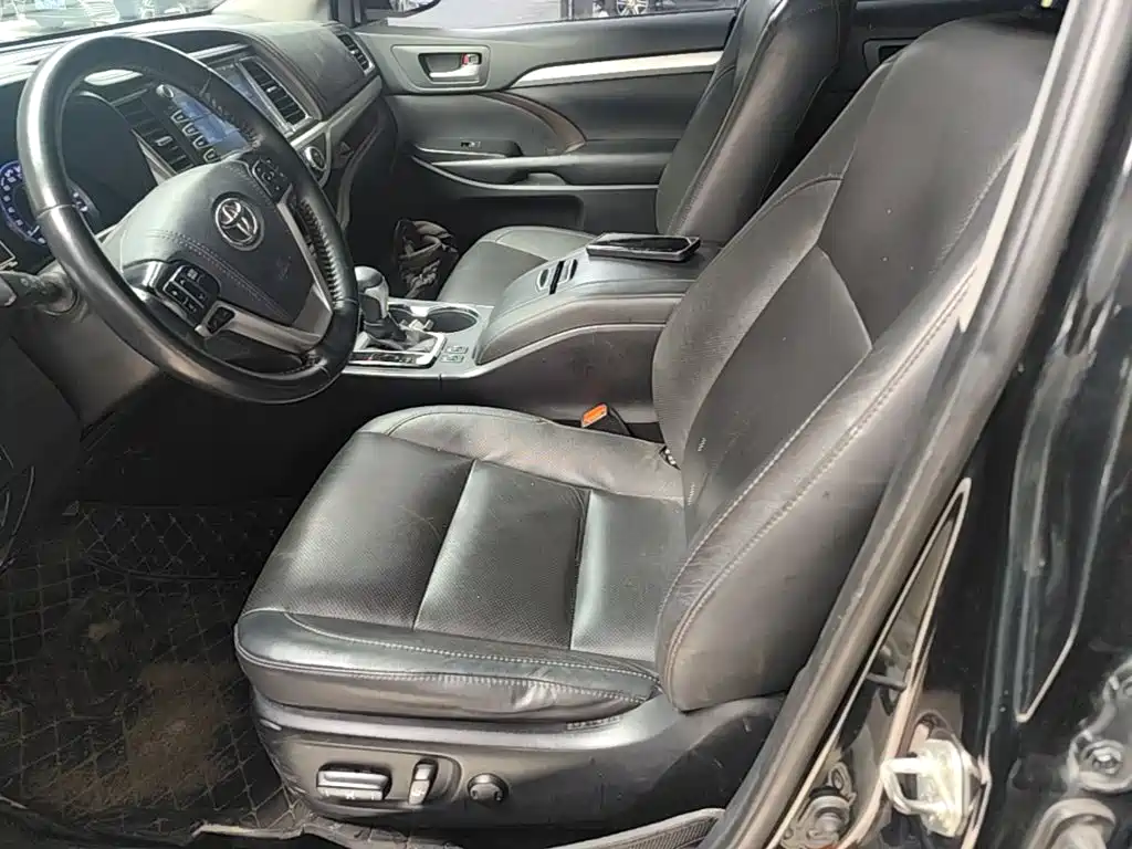 Toyota Highlander — миниатюра 15