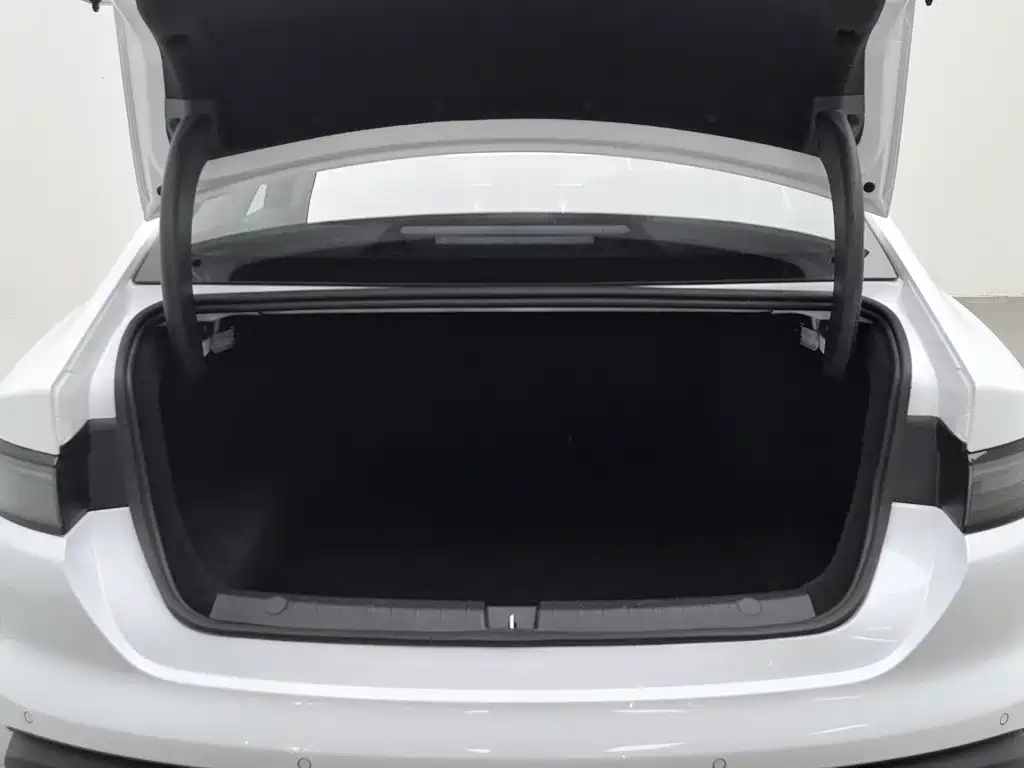 BYD Seal 05 DM-i — миниатюра 16