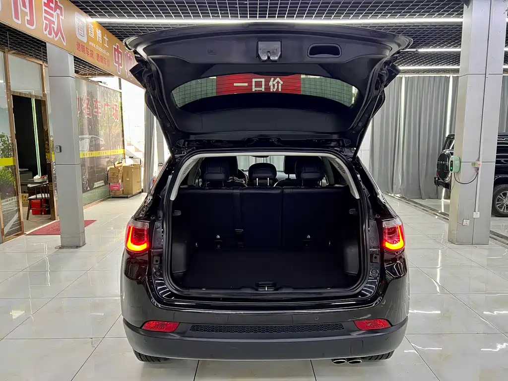 Jeep Compass — миниатюра 8