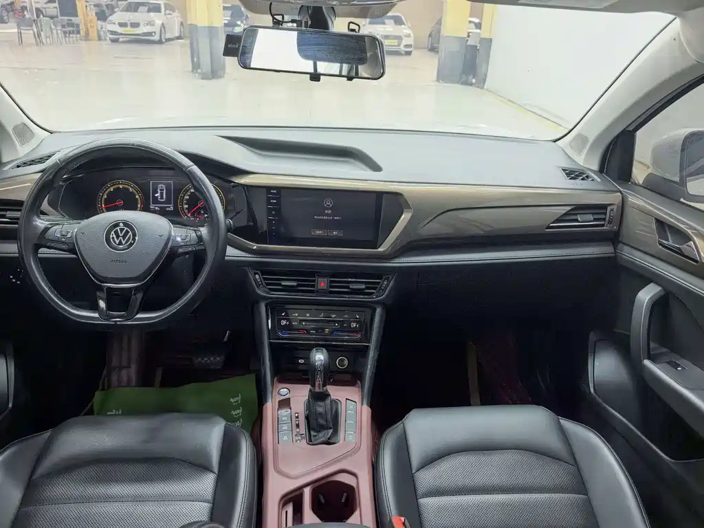 Volkswagen Tharu — миниатюра 8