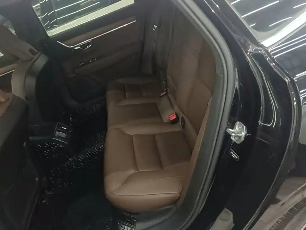 Volvo S90 — миниатюра 17