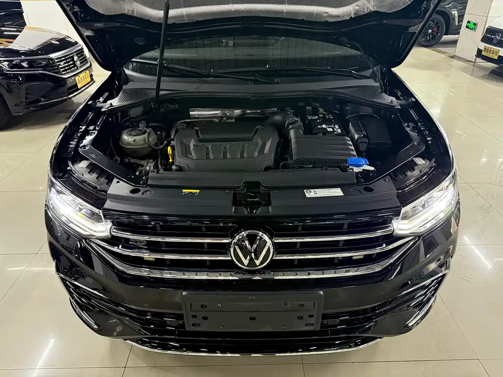 Volkswagen Tiguan L — миниатюра 14