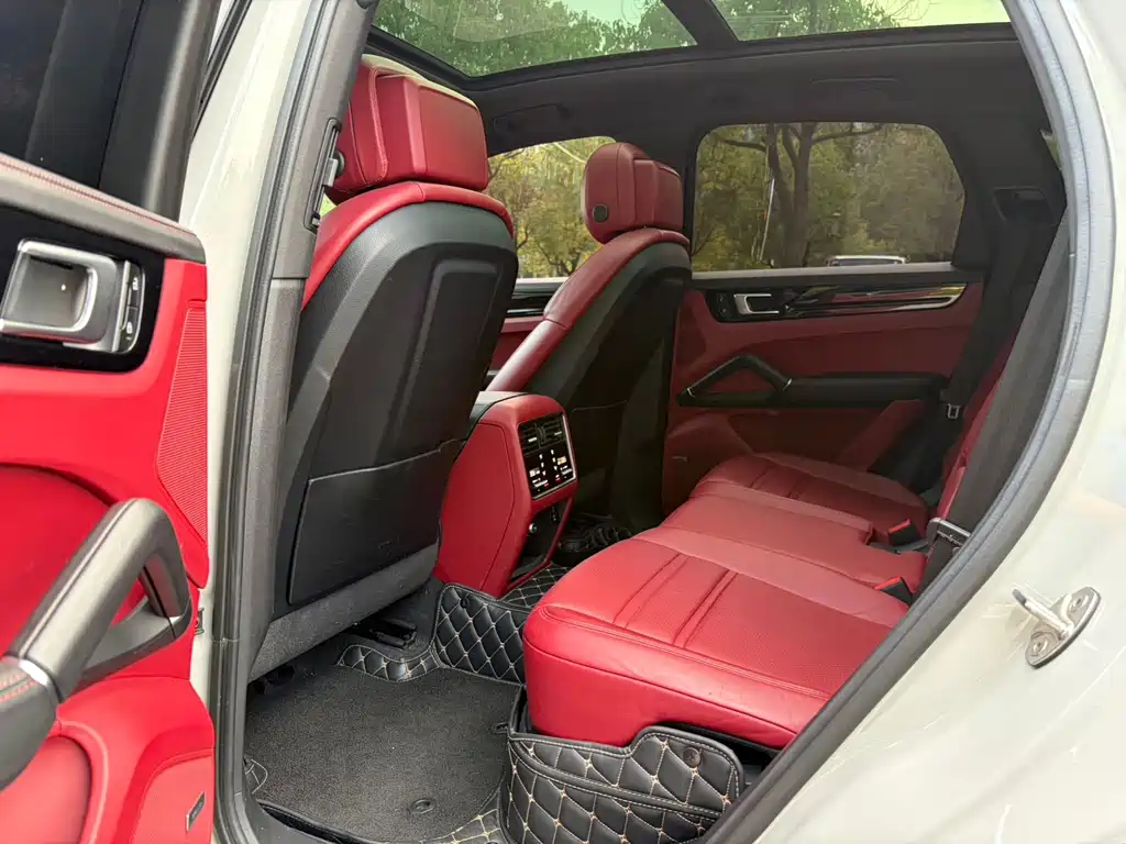 Porsche Cayenne Hybrid — миниатюра 14