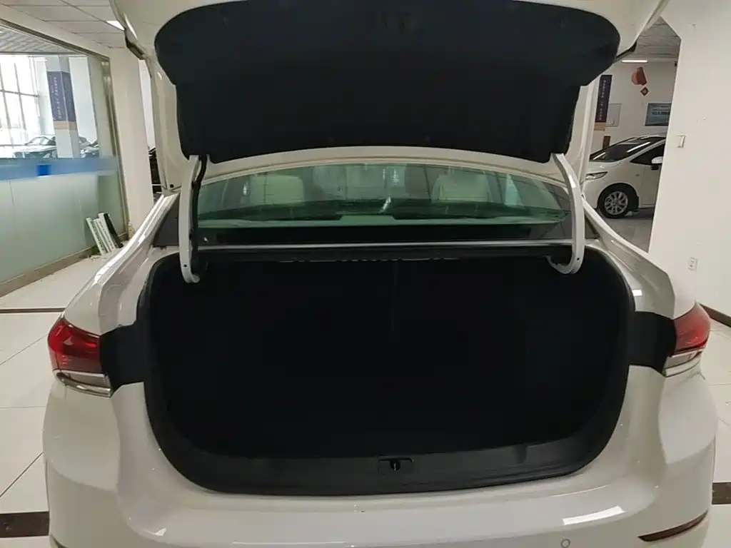 Buick Excelle — миниатюра 19