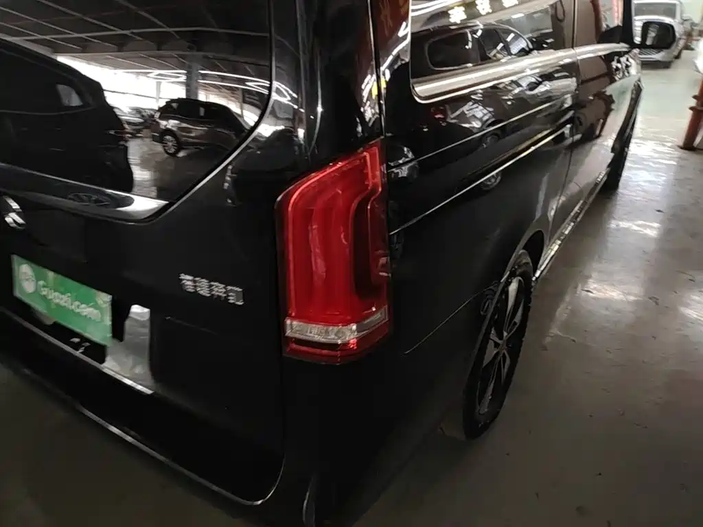 Mercedes-Benz V-Class — миниатюра 8
