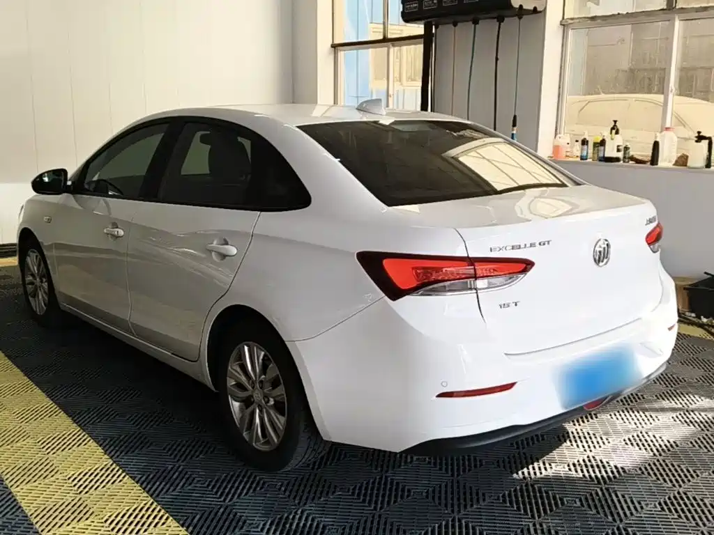Buick Excelle — миниатюра 5