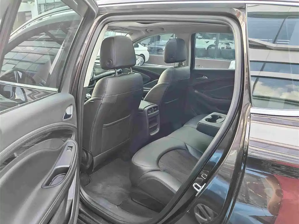 Buick Envision Plus — миниатюра 3