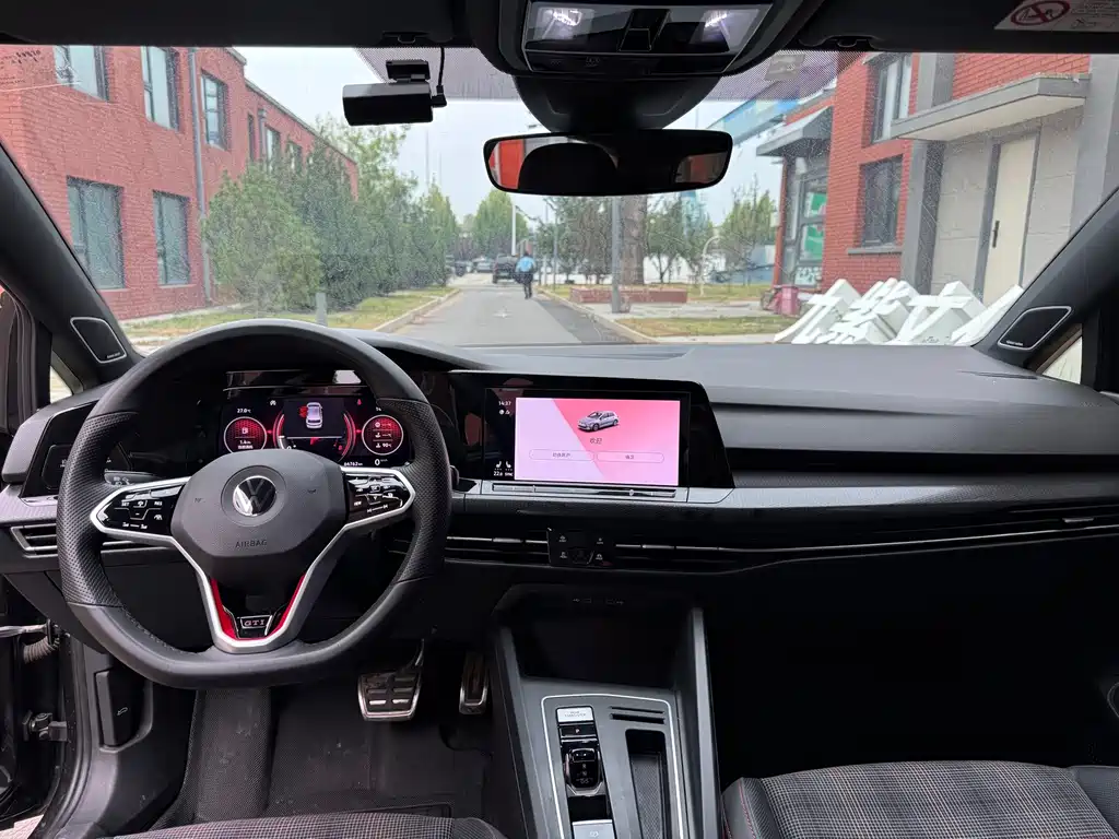 Volkswagen Golf GTI — миниатюра 8