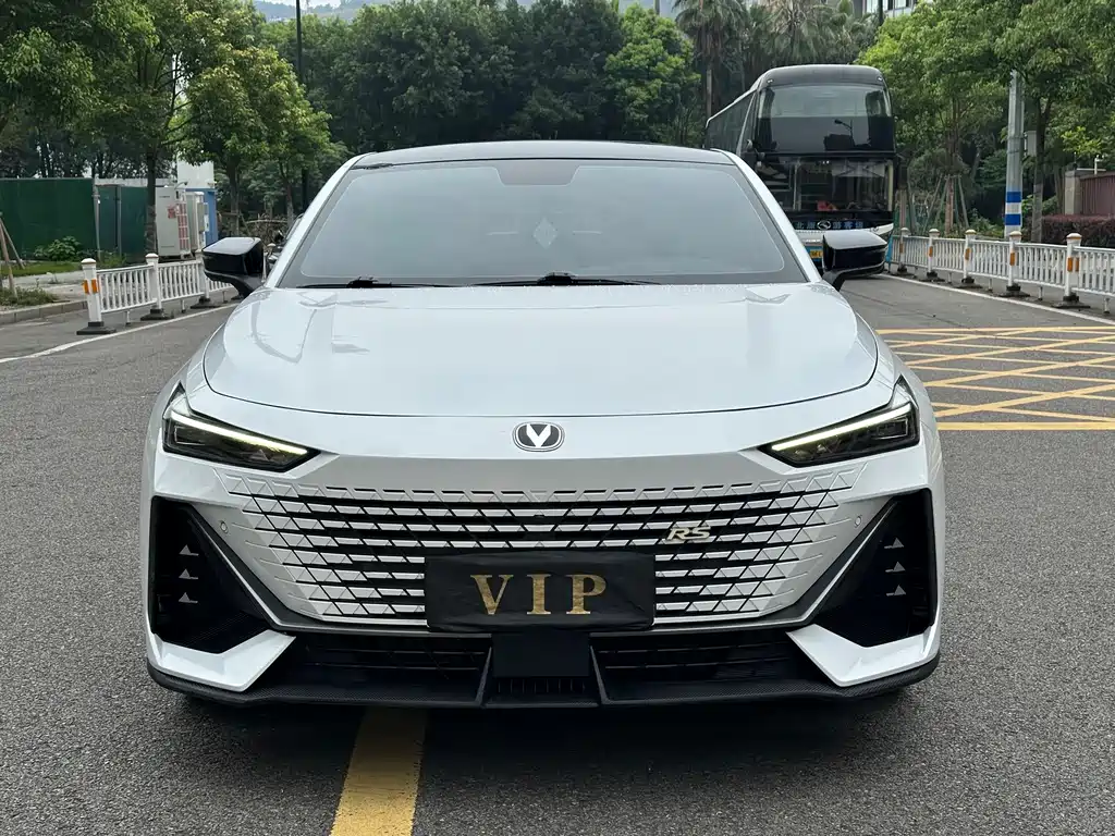 Changan UNI-V 2022 1.5T Luxury