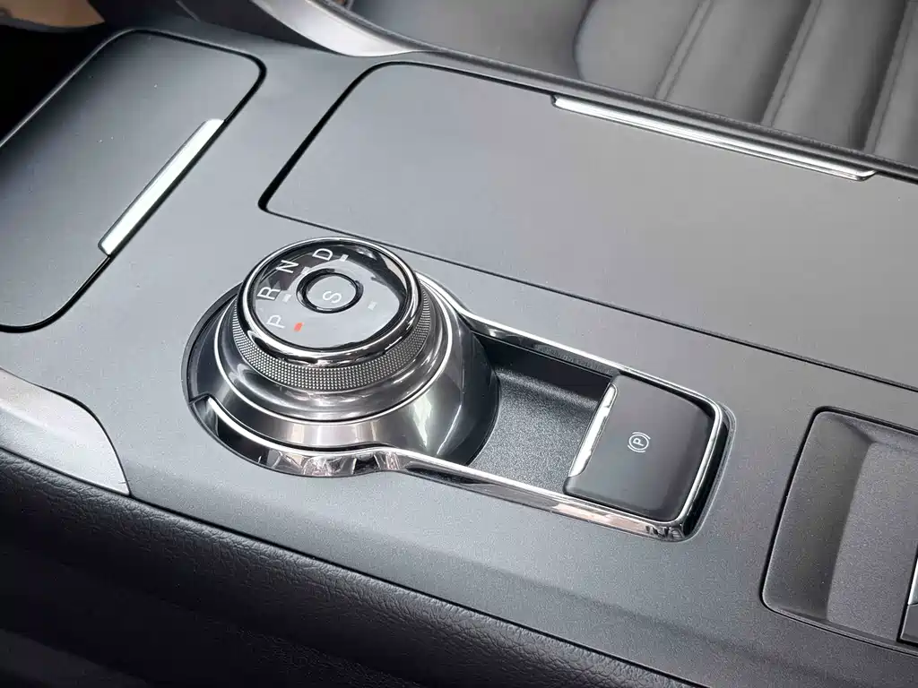 Ford Mondeo — миниатюра 6