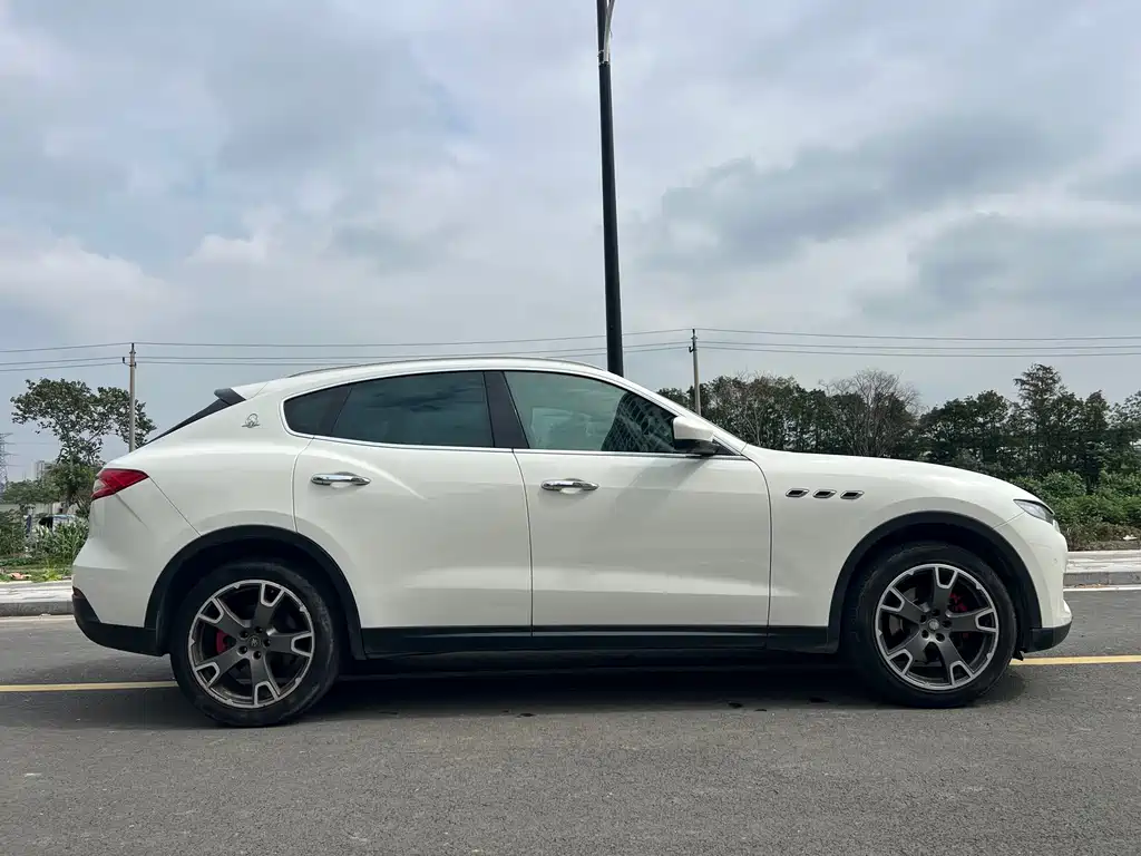 Maserati Levante — миниатюра 4