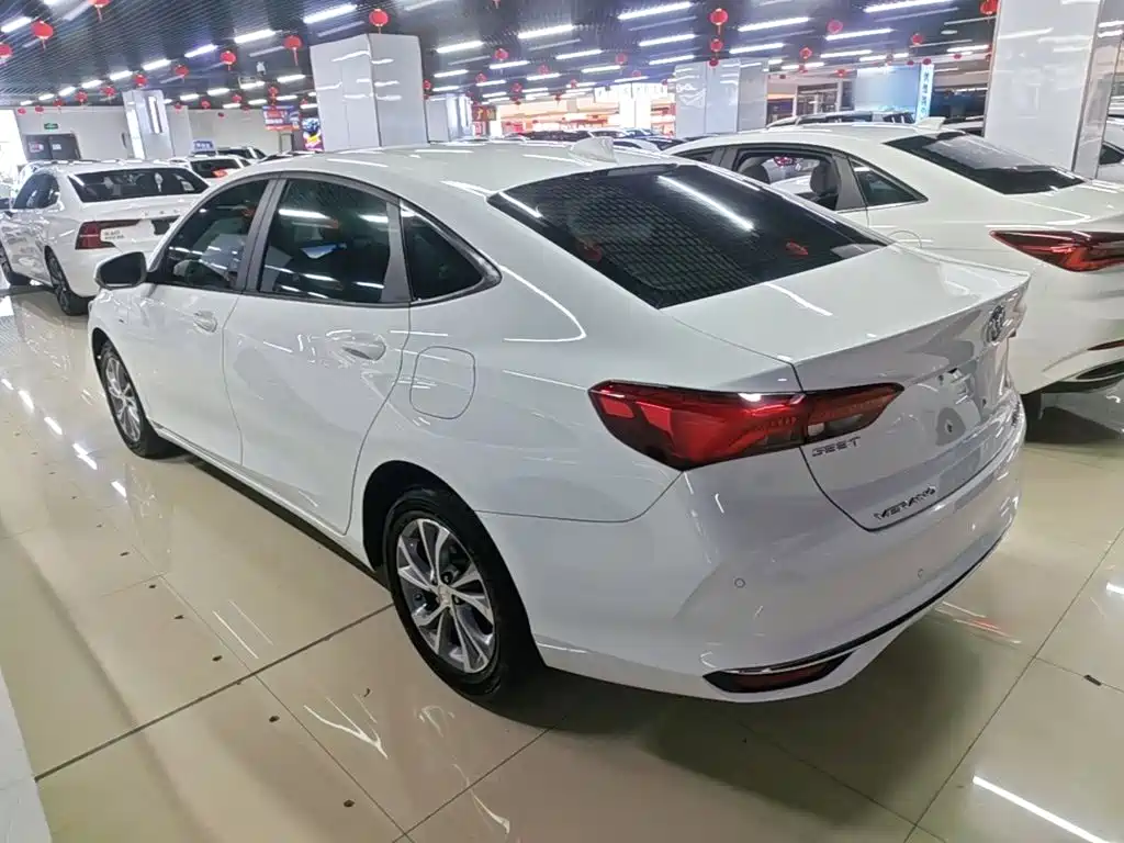 Buick Verano — миниатюра 5
