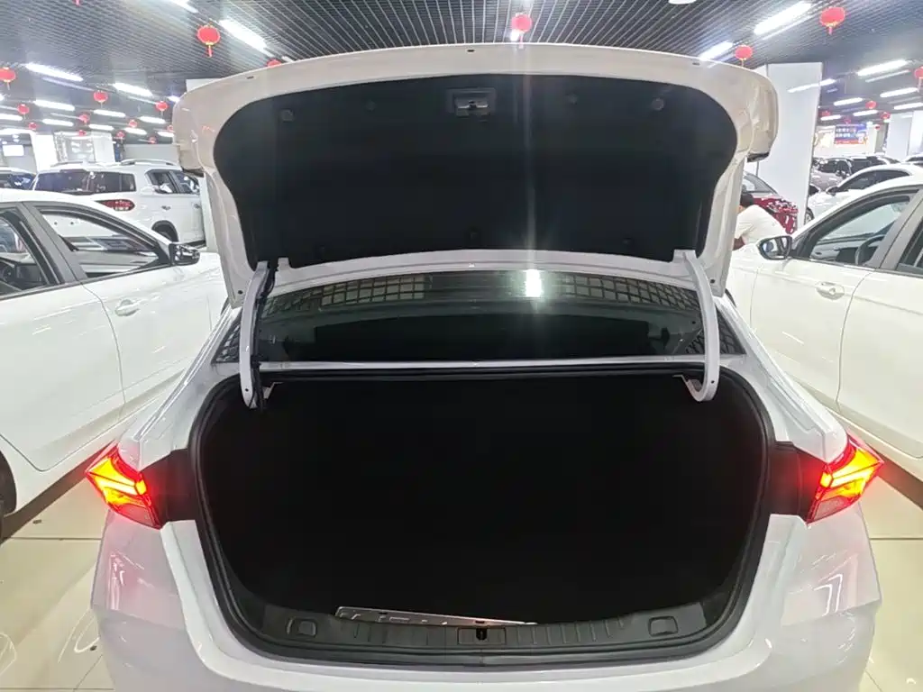 Buick Verano — миниатюра 19