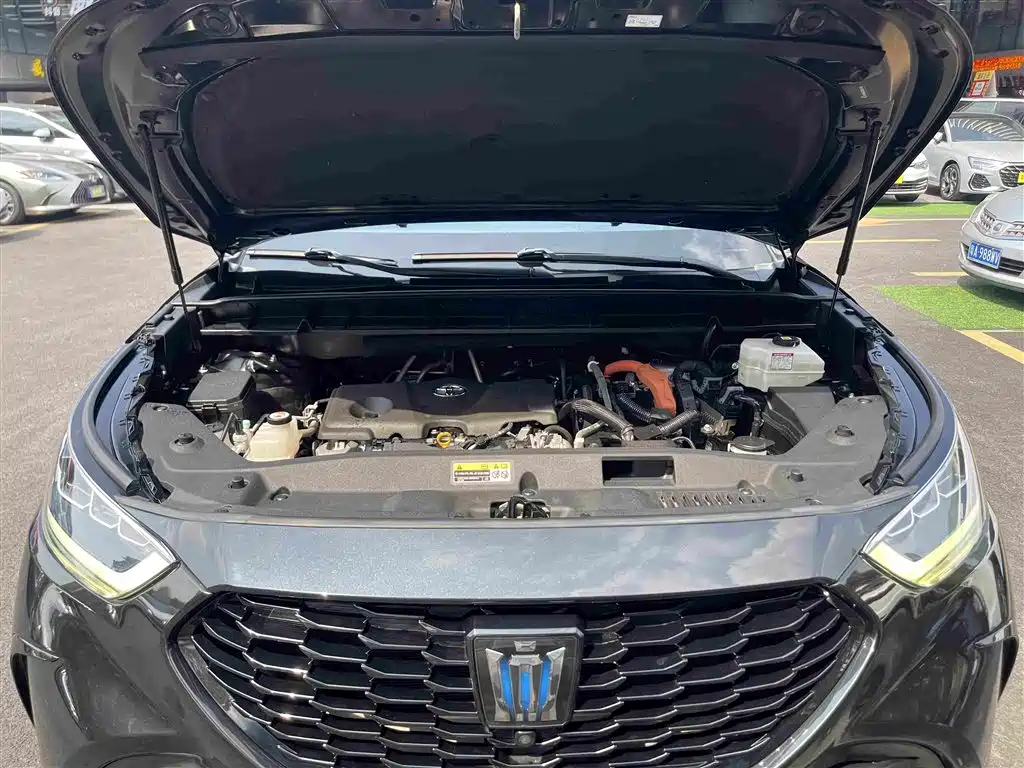 Toyota Crown Kluger — миниатюра 20