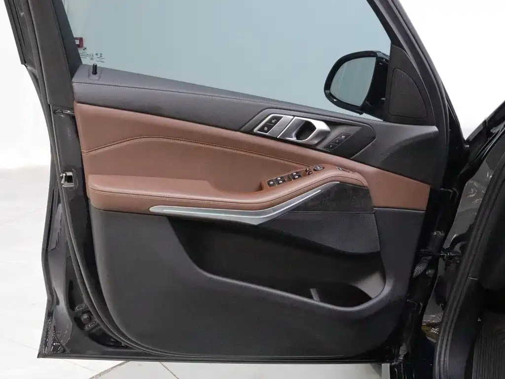 BMW X5 (Import) — миниатюра 10