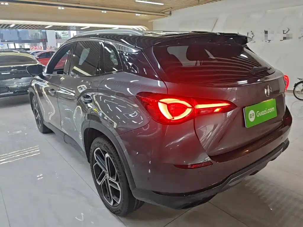 MG MG ONE — миниатюра 5