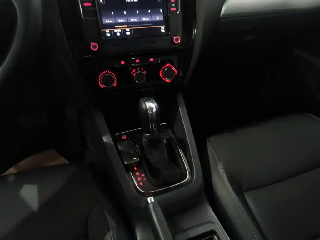 Volkswagen Sagitar — миниатюра 14