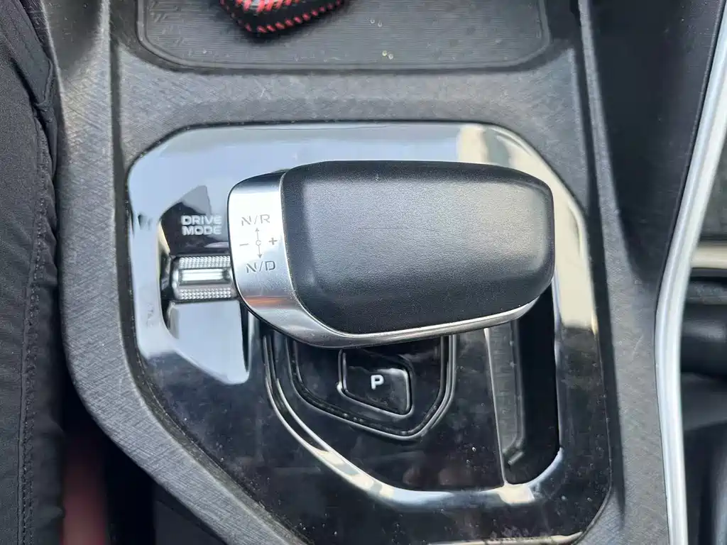 Geely Binyue — миниатюра 19