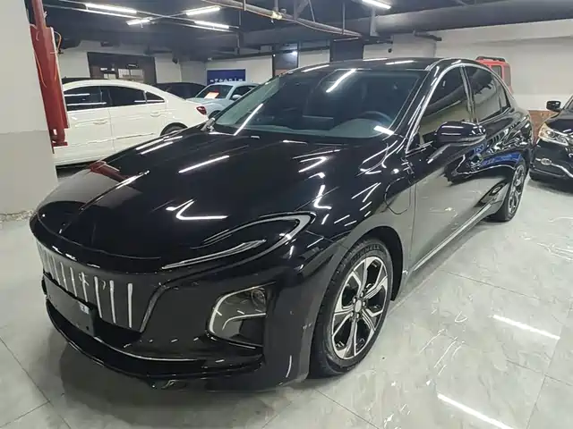 2023 Hongqi E-QM5