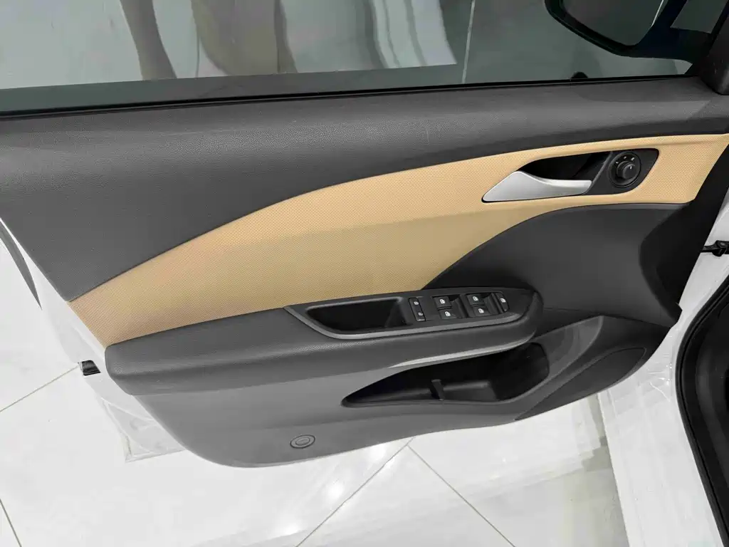 Chevrolet Monza 2022 320 AT Enjoy