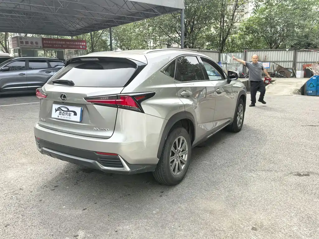 Lexus NX — миниатюра 7
