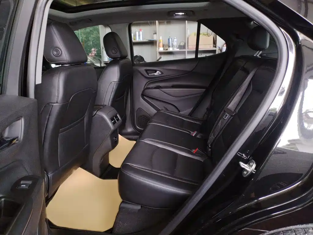 Chevrolet Equinox — миниатюра 13