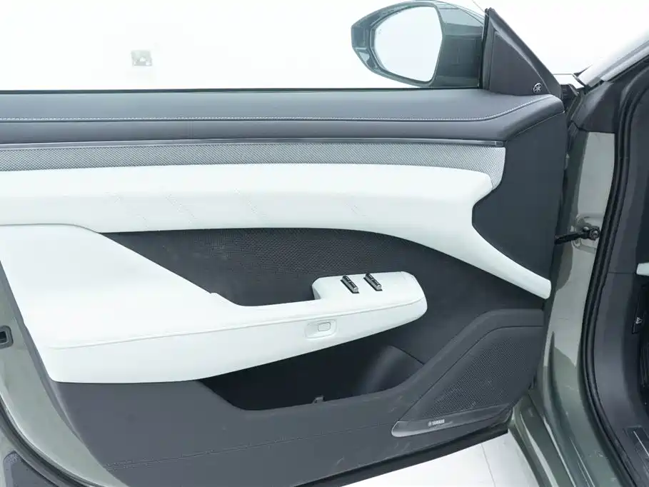 ZEEKR EXTREME KRYPTON 001