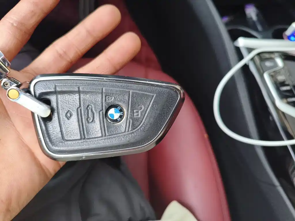BMW 5 Series — миниатюра 12