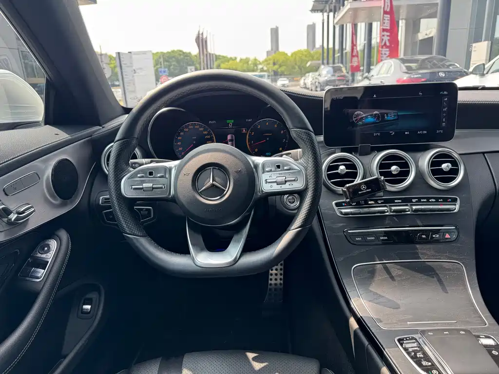 Mercedes-Benz C-Class (Import) — миниатюра 11