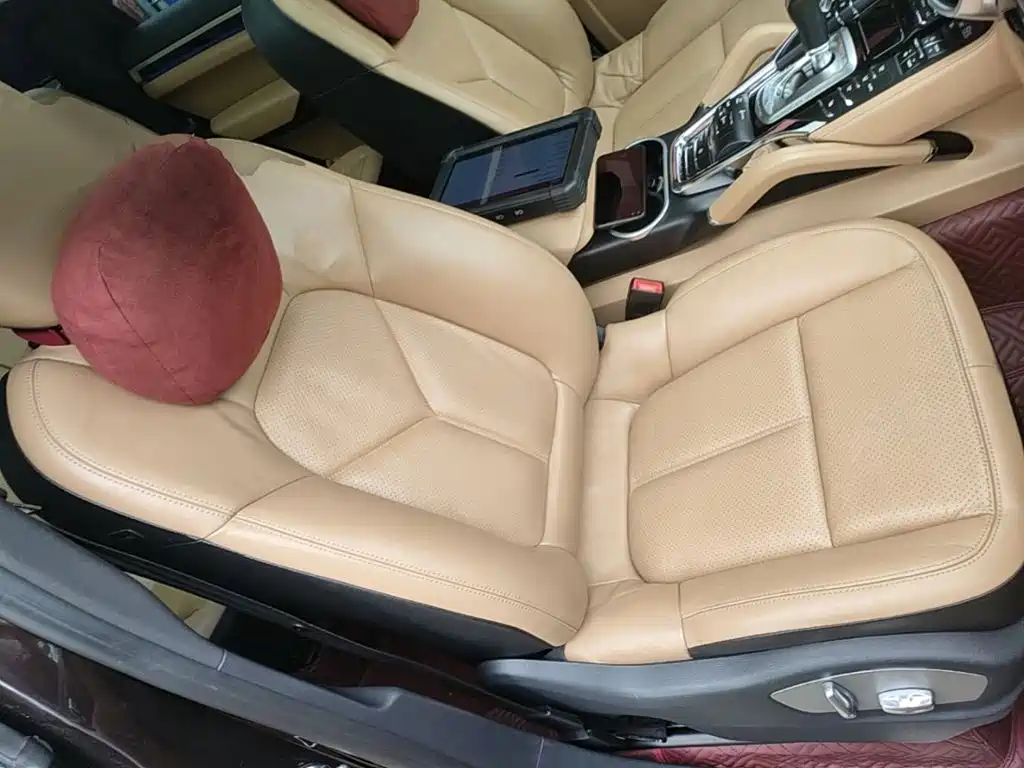 Porsche Cayenne — миниатюра 25