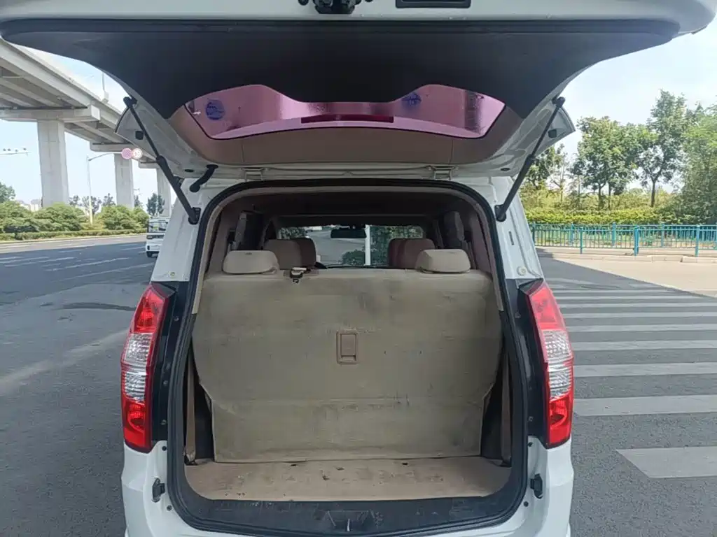 Wuling Hongguang — миниатюра 19