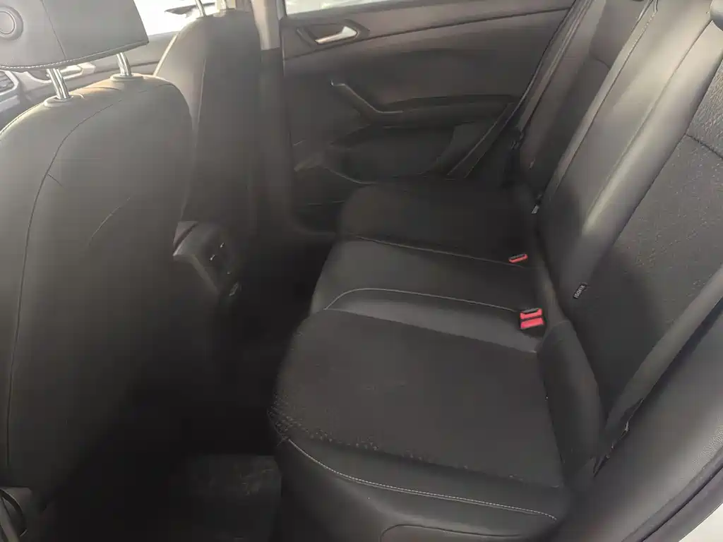 VOLKSWAGEN EXPLORING THE SHADOW