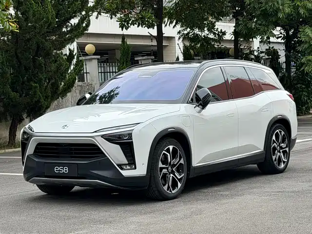 2022 Nio ES8