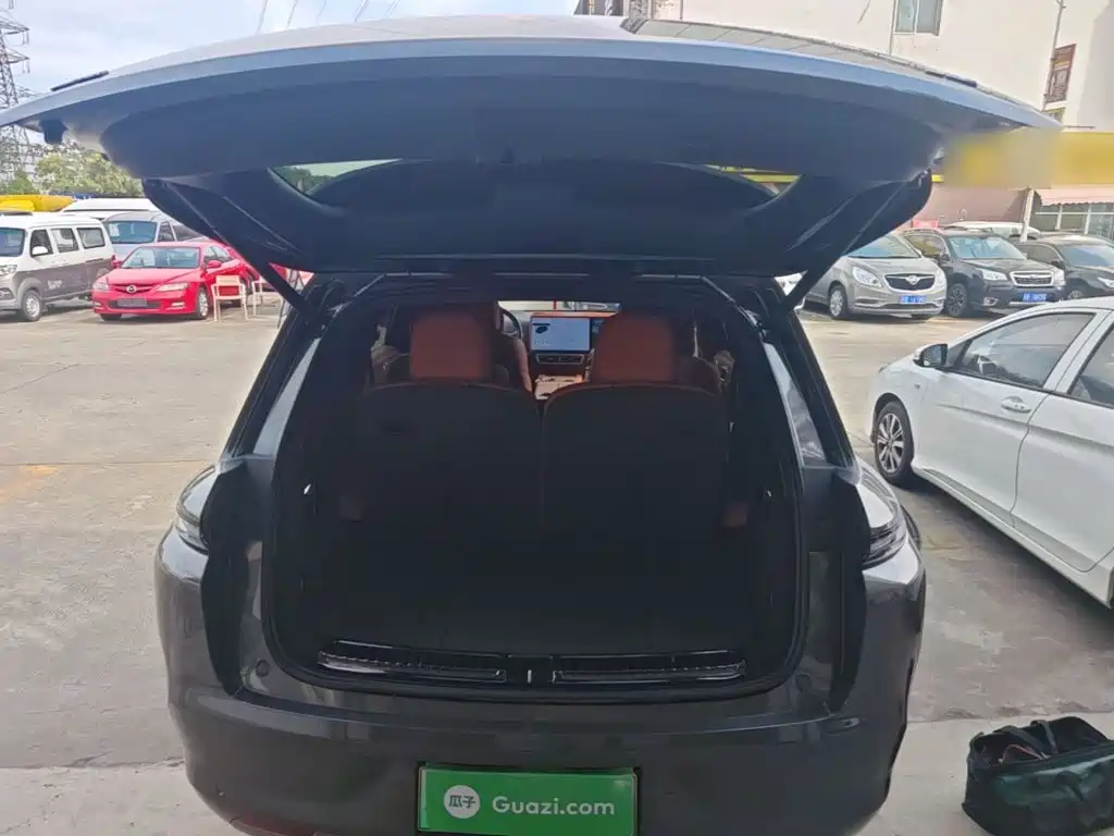 Li Auto Li L8 — миниатюра 19